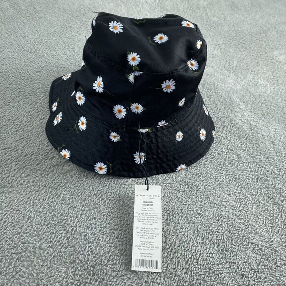 Alice + Olivia Reversible Daisy Bucket Hat White & Black NWT 5140 - Picture 1 of 6